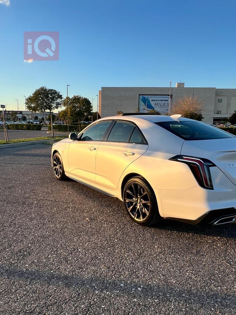 Cadillac CT4